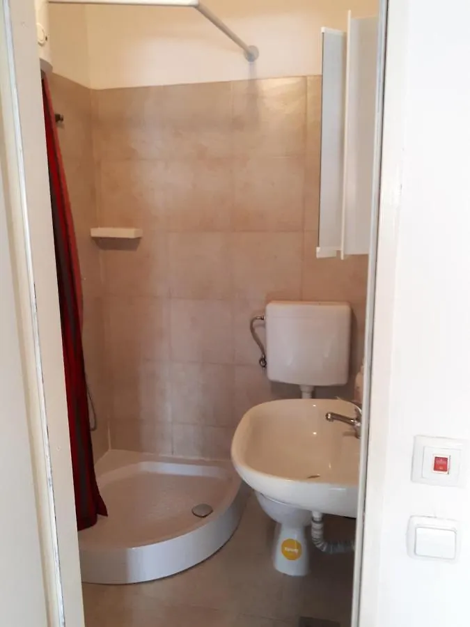 Dejan Apartment4-Top Centar Pula Apartmán